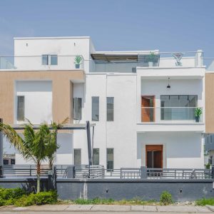 5 Bedroom Luxury Duplex + Room BQ for sale